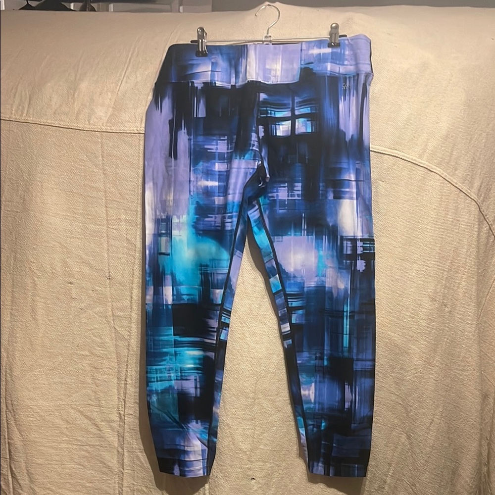 Abstract Blue and Purple Leggings
